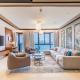 Sparkling 1BR at Royal Amwaj Residences South Palm Jumeirah by Deluxe Holiday Homes, Dubaj - Zdjęcie 1