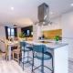 Stunning Manchester House Sleeps 10 with Parking by PureStay - Short Stays & Accommodation, Manchester - Photo 2