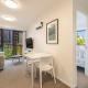 Prime location - 2BR Urban retreat I Zodiak Stays, Окленд - Фото 8