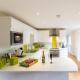 The Retreat, own hot tub, romantic escape, near Lyme Regis, Lyme Regis