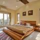 StayVista's Tableland Vista - Hill-View Haven with Jacuzzi & Terrace, パンチガニ - 写真 10