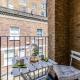Charming 3-Bedroom London Townhouse Balcony, Londra - Foto 2