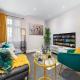 Stylish & Modern 2-Bedroom London Hideaway - King Bed- Sleeps 6 - Parking Available - Instant Book - 20 Percent Off Long Stays! Barnet - Foto 1