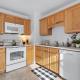 Stylish & Bright 4BR - Close To Whitworth, Nine Mile Falls (photo 8)