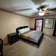 Peaceful & Elegant Sleeps 16 with Pool Near Mall, Memphis (foto 9)