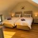 Bank Top Barn King Bedroom Self Catering 2 Guests Pickering - Photo 8