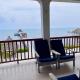 VeLento Oceanfront Penthouse #1, Кей-Колкер (фото 9)