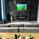 LV Luxury Apart - One minute away from train station, 普雷代亚尔 - 照片 1