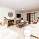 Karimi House - Spacious, EV Plug, Sleeps 10, Orange (Foto 8)