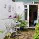 Holiday Cottage with Seafront Beach Hut, Lyme Regis, Dorset, Lyme Regis (Foto 3)