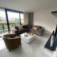 Luxury apt! Guest friendly! Great location! Jacuzzi, Gym, Security!, Medellín (foto 5)