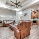 Weslaco Home with Fenced Yard 2 Mi to Downtown, Уэслако (фото 2)