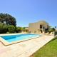 A stylish villa with a private pool, short drive from the centre, free AC Wifi Quarteira - Fotografie 4