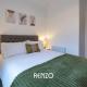 Stylish 2-Bed Apartment in Newark on-Trent by Renzo, Free Parking and Wi-Fi!, Newark upon Trent (photo 6)