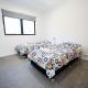 Spacious & Modern 4 Bedrooms Tuggeranong - Photo 7