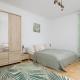 Spacious Apartment for 6 People Near the Old Town by Noclegi Renters, Varsavia - Foto 1