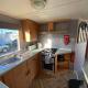 Seaview 203 - Ingoldmells, pet friendly, WiFi, bed linen and close Fantasy Island - Meadow Lakes Caravan & Lodge Hire, Ingoldmells - Foto 4
