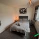 Double Bed - Central Cleethorpes - Fast WiFi - 1 Bedroom in 2 Bedroom House SR1 - Foto 1