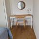 Chic & Spacious 3-Bedroom with balcony Saint-Ouen - Foto 7
