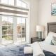 Bright 4 BR Family Home , Sleeps 8, Near Wonderland and Vaughan Mills, Vaughan (Foto 2)
