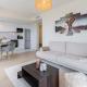 Modern 2-Bed Apartment with Huge Terrace, Marbella (foto 7)