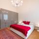 Chic Elegance at Borgo Tommasini Apartment, Parma - Foto 4