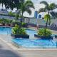 Manhattan Plaza tower 2 with Balcony, mini karaoke, Pool, Can Cook, Manila - Foto 7