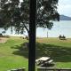 Beachside Bliss Castor Bay - Holiday by the Beach, Окленд - Фото 1