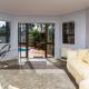 Beachside Bliss Castor Bay - Holiday by the Beach, Окленд - Фото 4