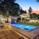 StayVista's Grace & Light - Hill-view villa with Outdoor pool, Terrace & Games room, パンチガニ - 写真 1