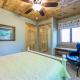 Gebhard Chalet - Charming, private, beachfront chalet nestled in a wooded dune on Lake Michigan, Coloma - Fotografie 8