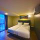 BB Glass House, Bangkok - Photo 6