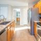 1 bedroom condo in St James in Southport - great amenities, Southport (foto 8)