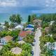 Large Private Home with SwimSpa 100 steps from Beach, St Pete Beach - Fotografie 3
