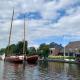 PUUR Eastermar - monumentaal, authentiek en luxe koetshuis aan open vaarwater met jacuzzi en sauna, Oostermeer (fotografie 3)