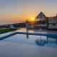 Villa Nicol, Arnados