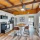 Lakefront Cottage in Secluded Cove, Sunrise Beach