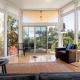 Hollywood Hills Retreat w Sweeping Views 2 Bd 2 Bt, Los Angeles - Foto 1