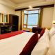 Hotel Ocean & Meadows Open Terrace ! Mall Road Hotel !, Manāli (foto 7)