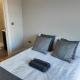 New! Lovely 2 Bed Serviced Apartment with free parking, Londýn - Fotografie 9