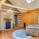 Historic Clark Cabin with Deck and Fishing Pond Access, Clark (fotografie 6)