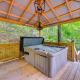 Murray Cabin with Hot Tub Walk to Kentucky Lake!, Murray - Fotografie 3