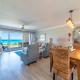 Beach House Condominiums D102 - Beachfront with Pool, WiFi, & Beach Service Destin - Foto 1