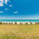 Beach House Condominiums D102 - Beachfront with Pool, WiFi, & Beach Service Destin - Foto 2