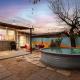 Gorgeous Home with Heated Pool In Downtown!, San Antonio (foto 8)