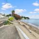 Seaside Escape is close to the beach, Окленд - Фото 1