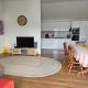 Westgate Three and one small room bedrooms house, Окленд - Фото 2