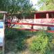 Hare Pin Inn: w/ fenced yard, Clyde