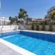 Maryam's 2-BR Apt Facing Larnaca Harbor W/ Pool, Larnaka - Fotografie 2