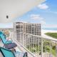 Corner beachfront condo with pool, gym and ocean views, Marco Island - Fotografie 1